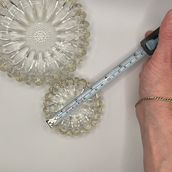 Hazel Atlas sunflower glass dish - Picture 7 of 8